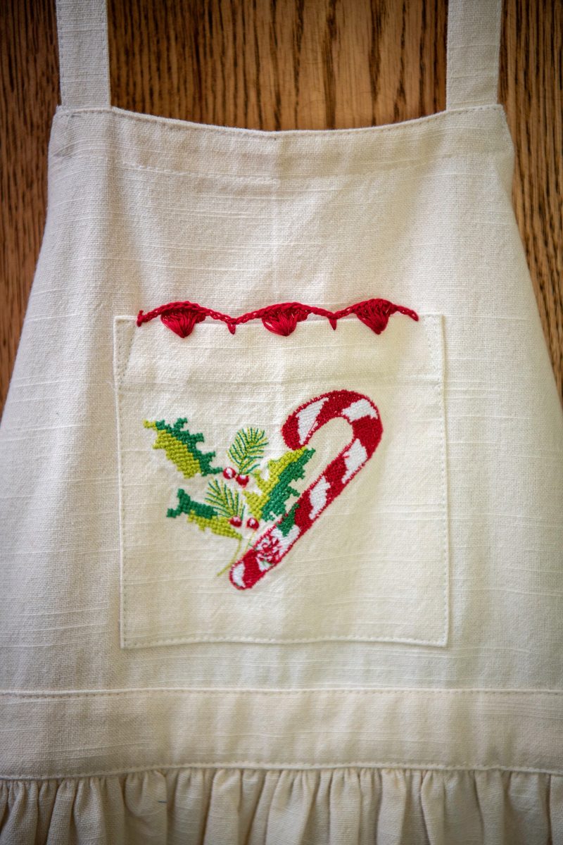 candy cane embroidered apron kids 01