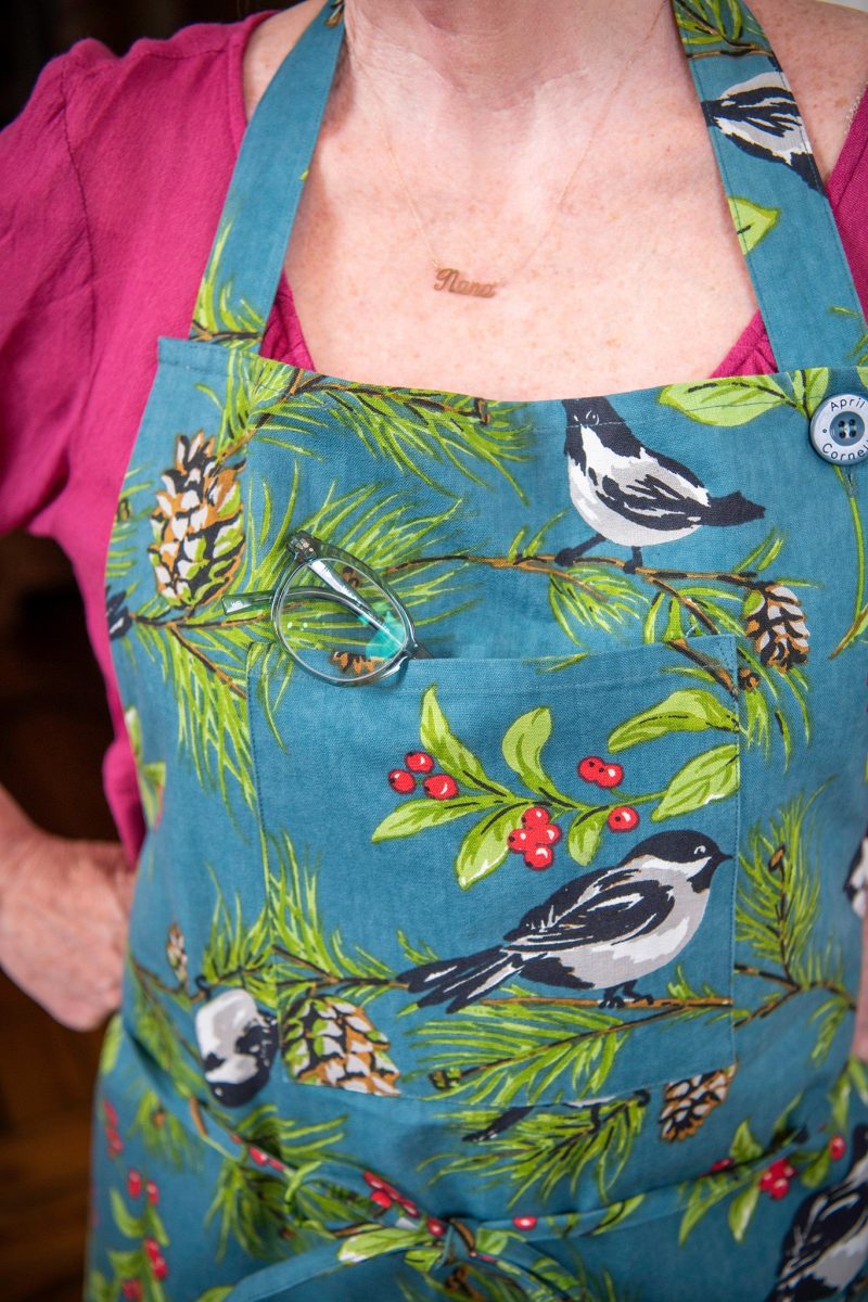 chickadee apron 06