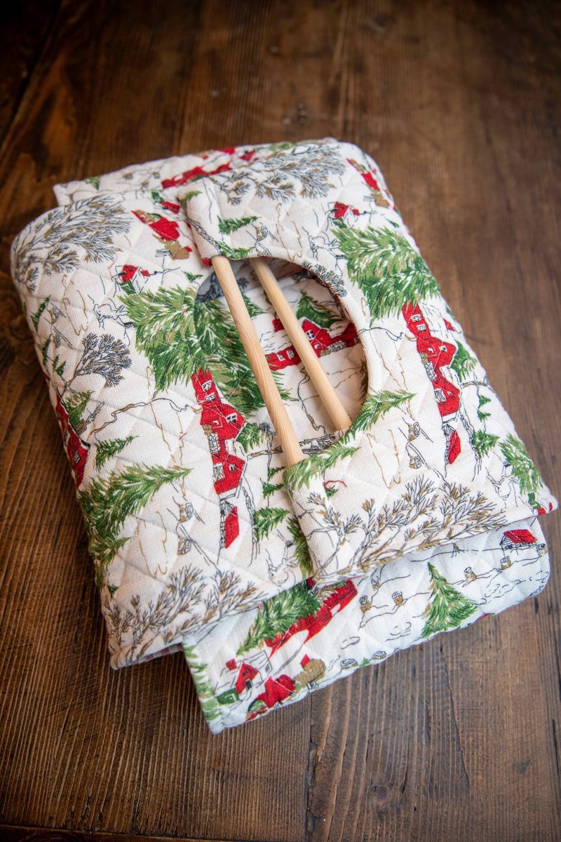 christmas cottage casserole carrier 06