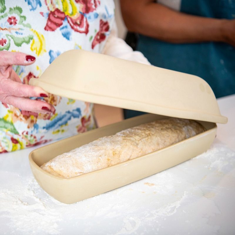 covered bread pan 10 1