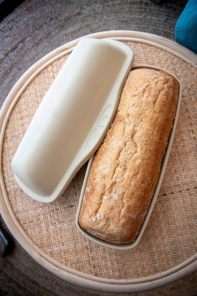 covered bread pan 12 1