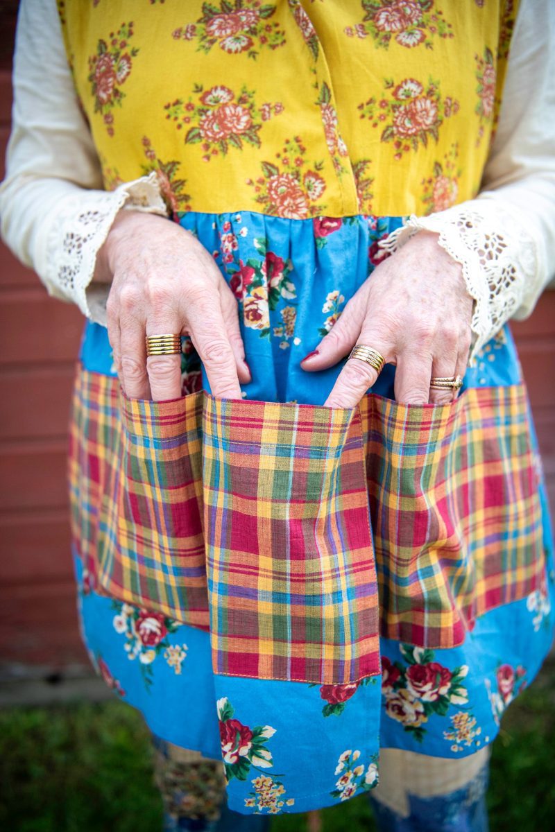 farmhouse patchwork prairie wrap apron 26