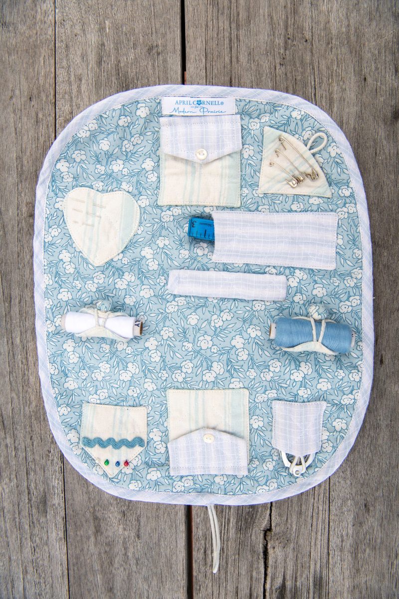 fiona roll up sewing kit 01