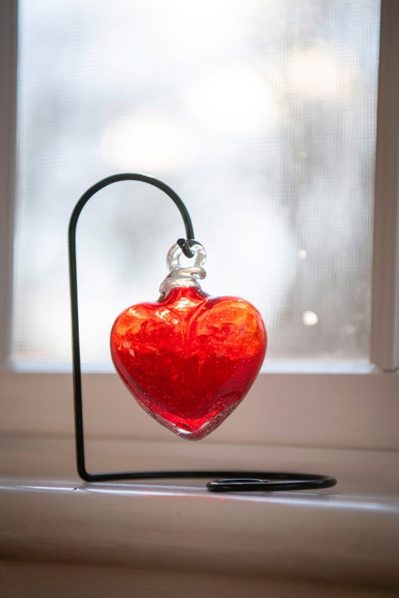 glass heart ruby red 10