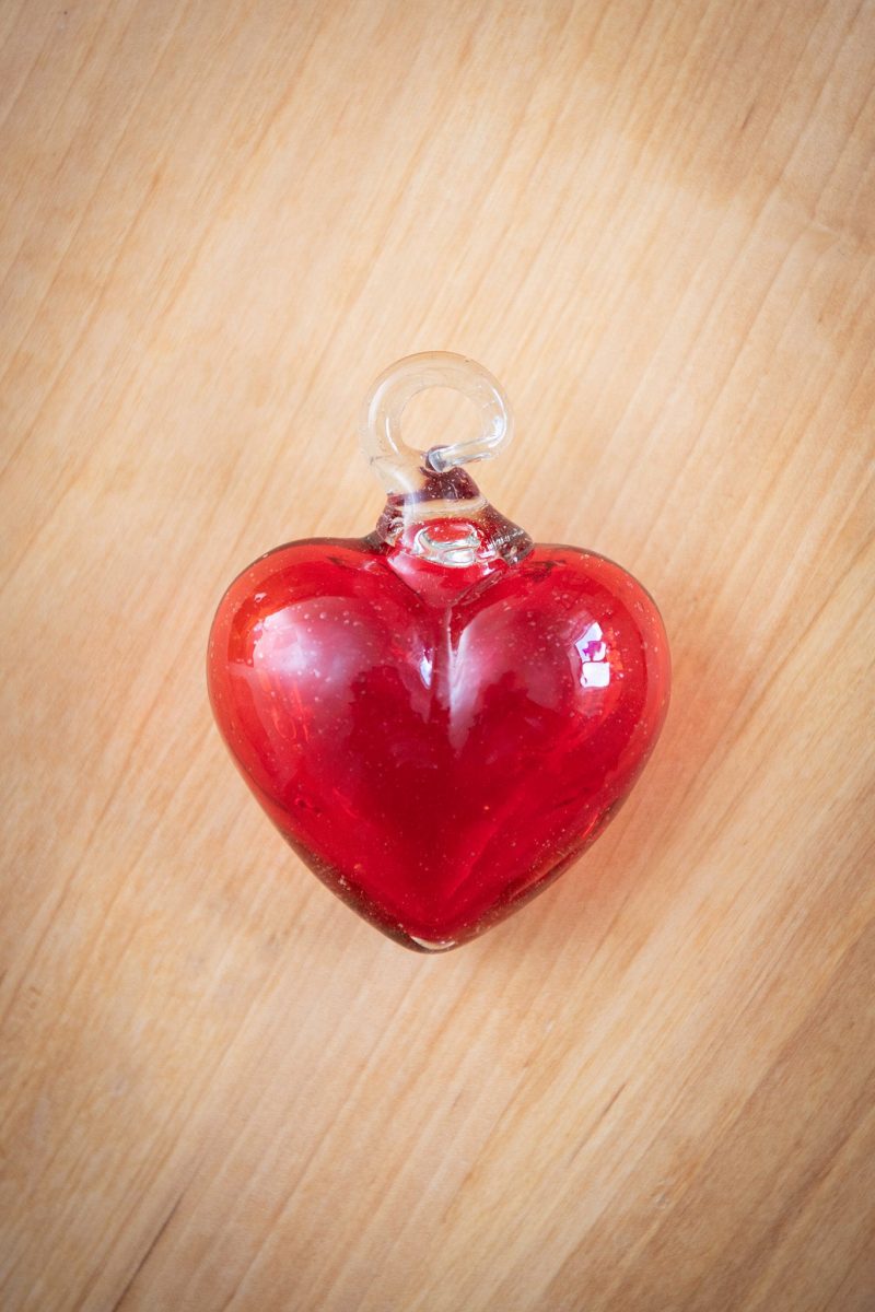 glass heart ruby red 18