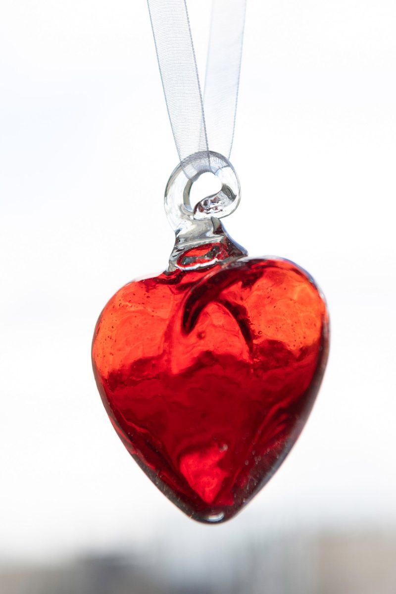 glass heart ruby red 20