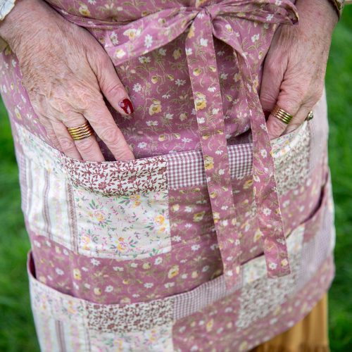 posey gathering apron 06 1