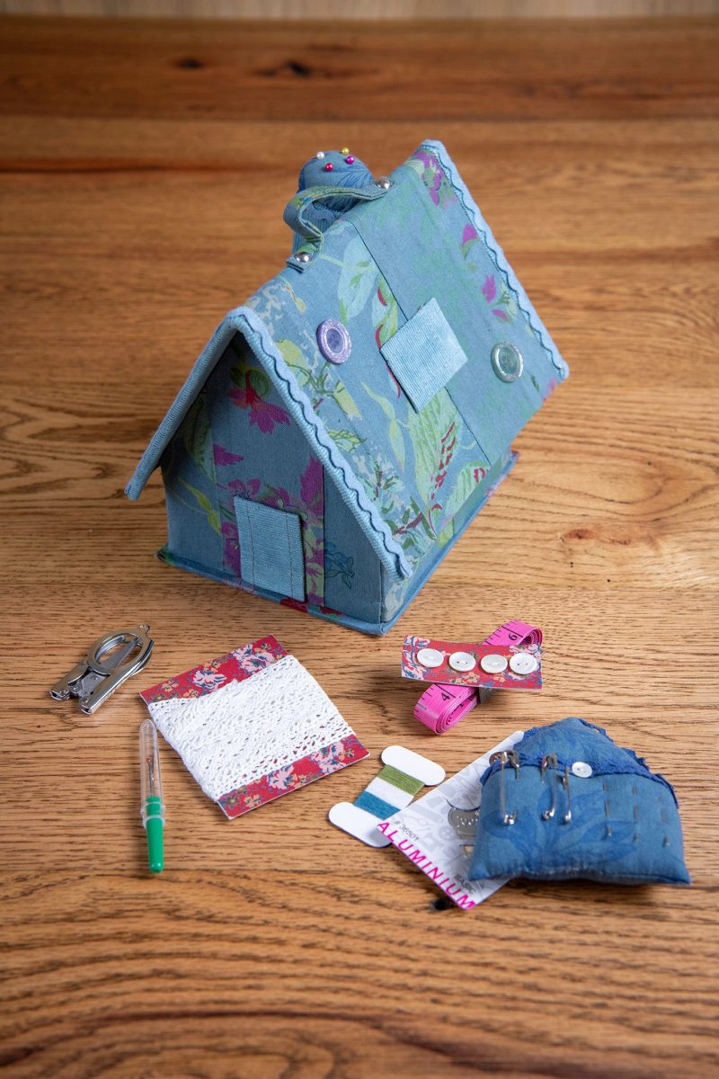 remnant patchwork sewing house 01