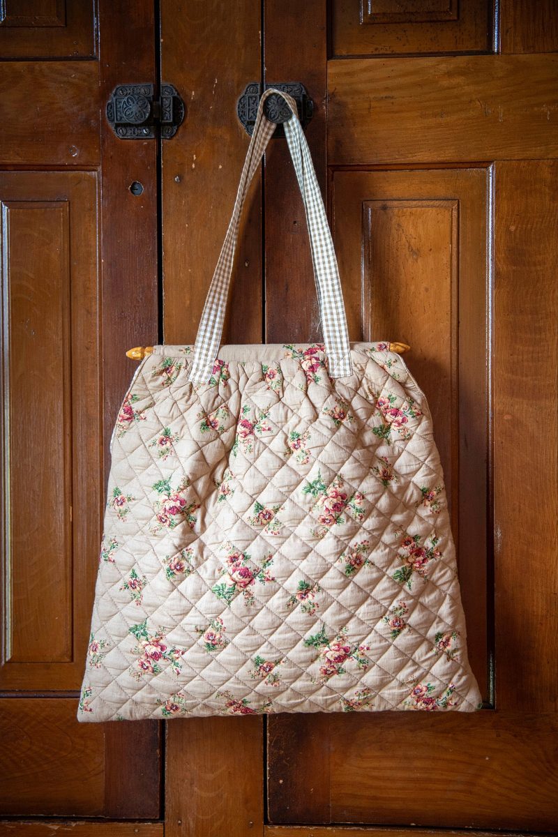 shy rose knitting bag 01