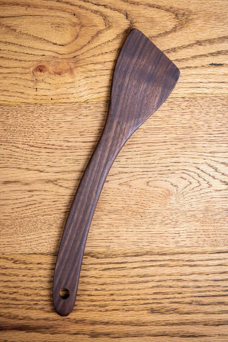 southpaw spatula walnut 01