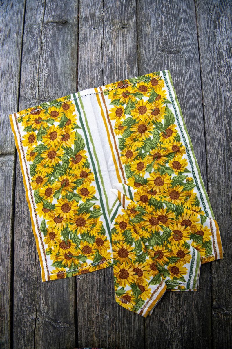 sunflower napkins white 01