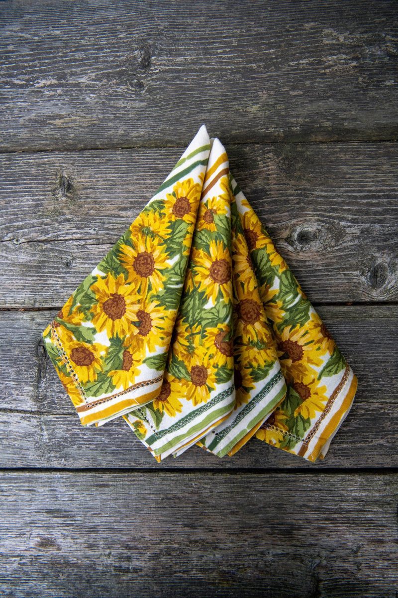 sunflower napkins white 03