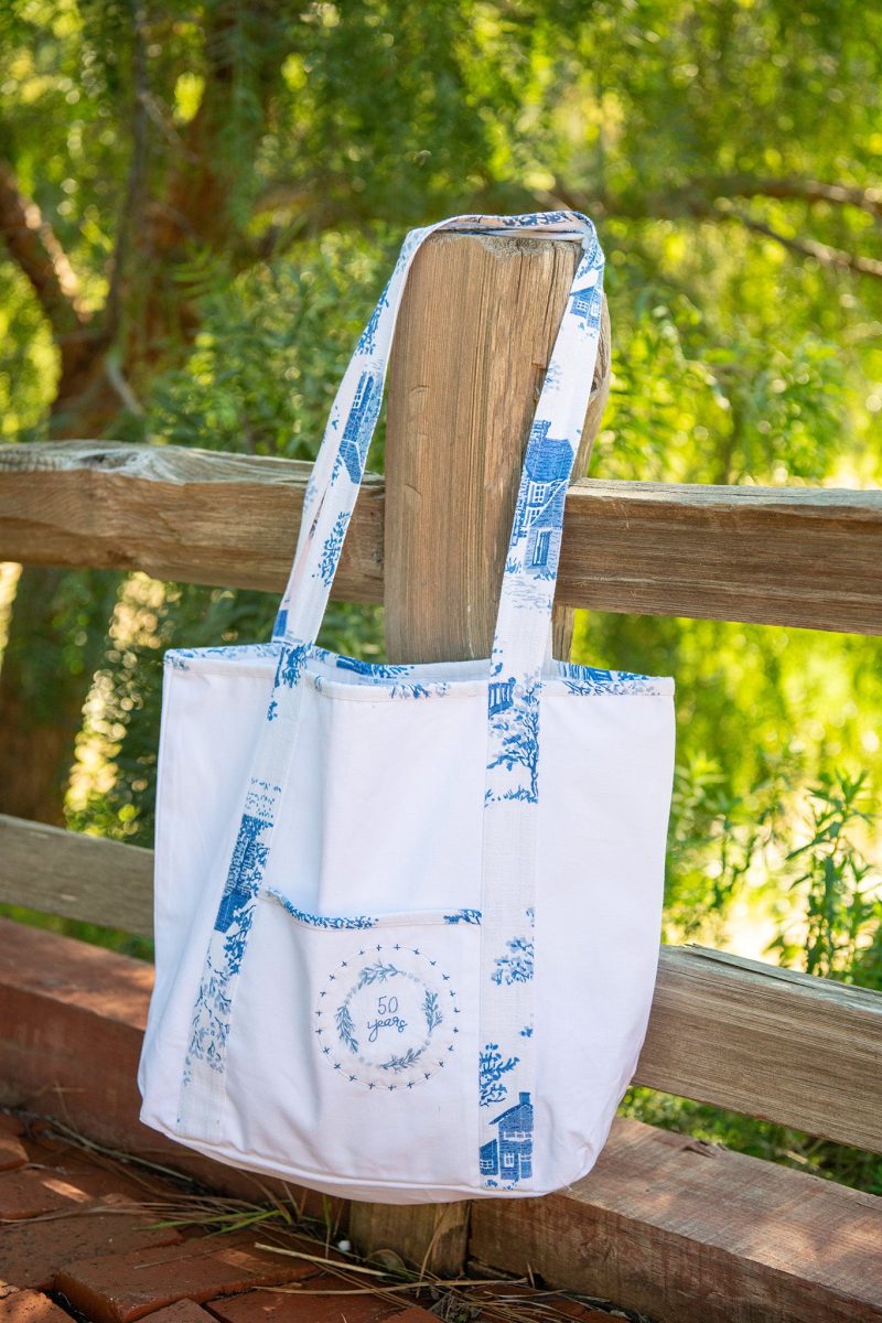 walnut grove tote blue 01